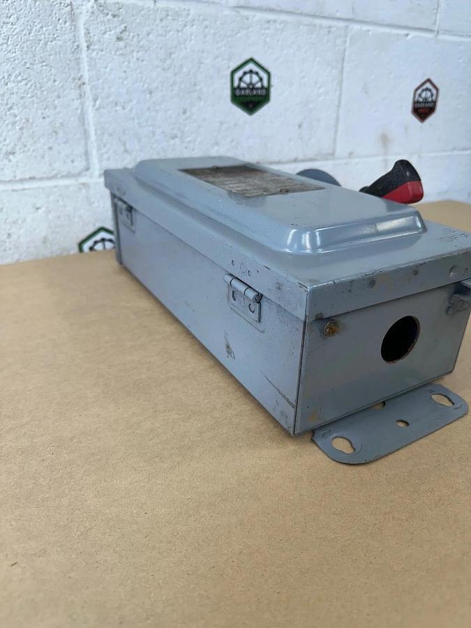 Used Square D HU361AWK Heavy Duty Safety Switch, 30A, 600VAC