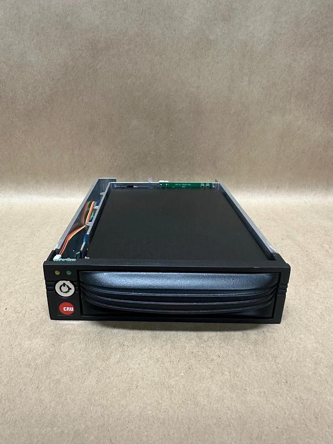 Used CRU 8440-6502-0500 DP10 SAS/SATA, 6GB, Broken SATA Port Shell