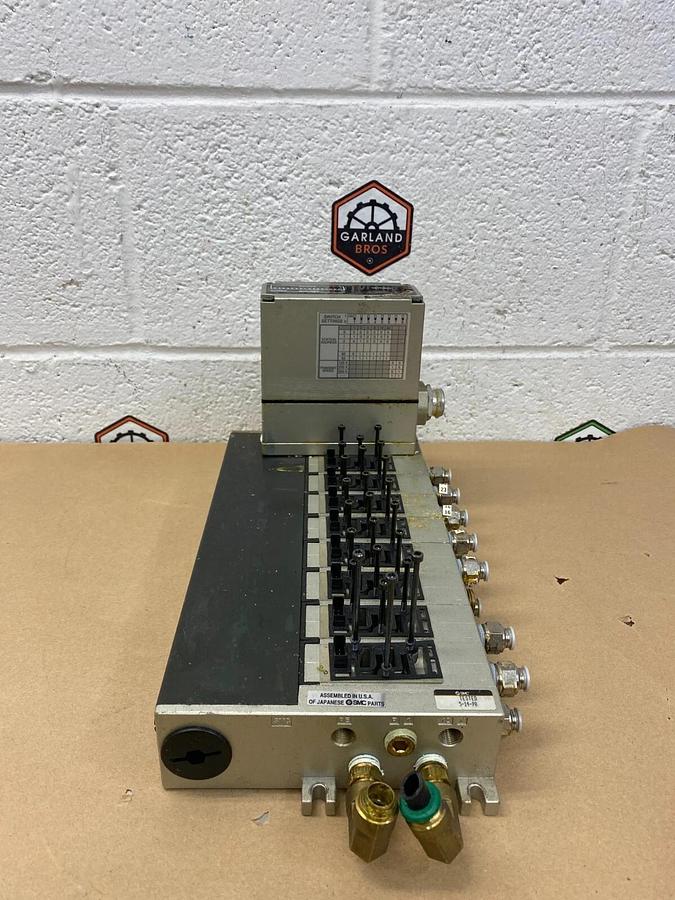Used SMC IN313-DN1 Serial Interface Unit w/8 Valve Stations ( No Solenoid Valves)
