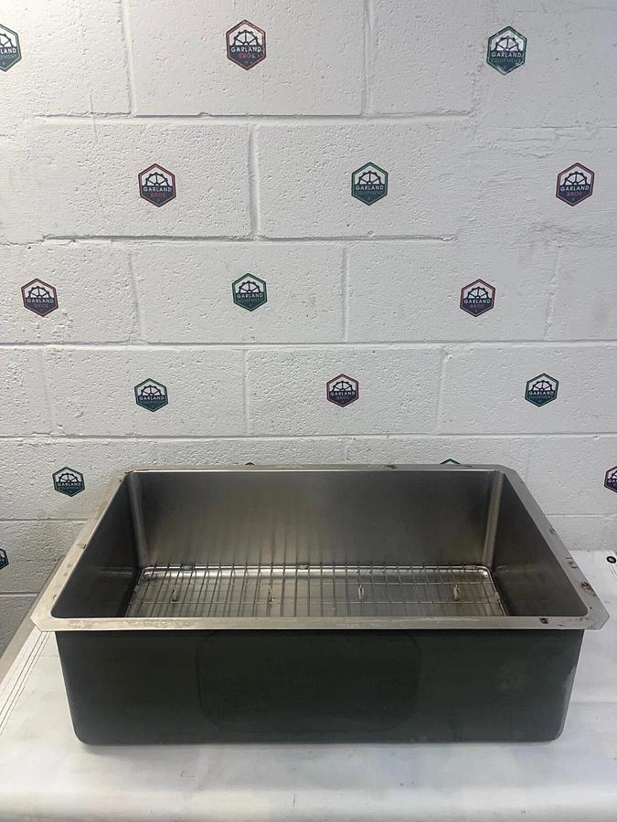Used Kraus Stainless Steel Undermount 30” Sink w/ Sink Gate/Basin Rack