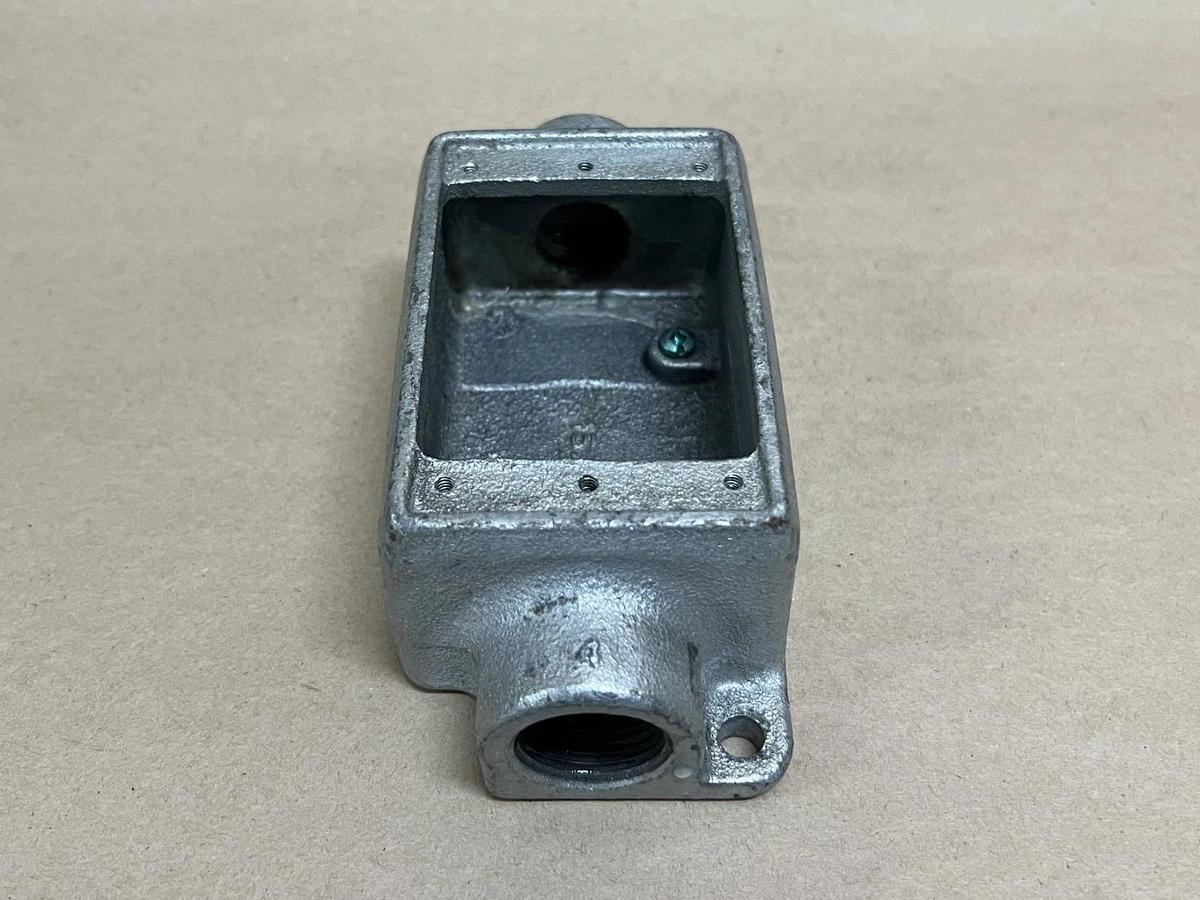 Used Crouse-Hinds FSC1/FSC2 1/2", 3/4" Cast Iron Electrical Conduit Box - Lot of 3