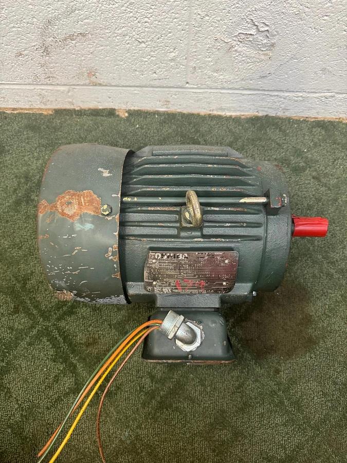 Used Toshiba B0054FLF2AMH03, 5 HP Motor, 1735 RPM, 230/460 V, 3 Ph, TEFC Fr, 60 Hz