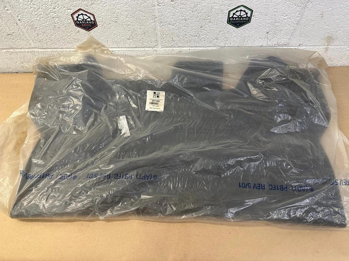 Used Hyster 207-1262 Floor Mat *FACTORY SEALED*