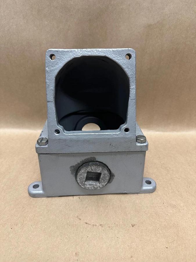 Used Pin and Sleeve Mounting Box, 1-1/2”, 60/100/150A
