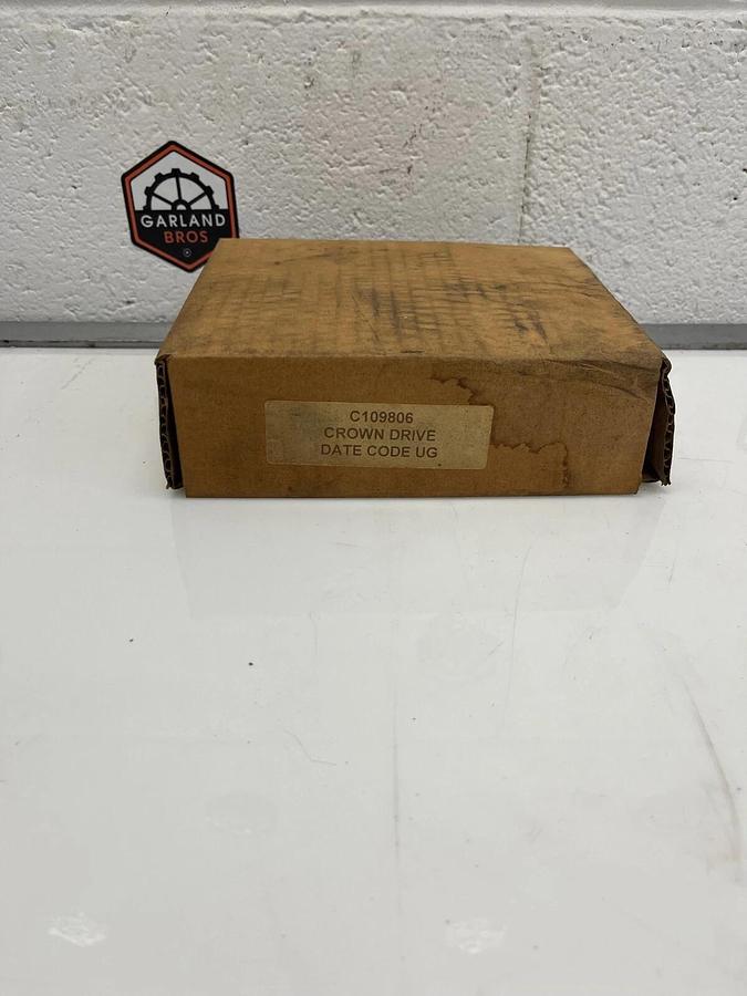 Used Crown C109806, Zero-Max, 90 Degree 3 Way Gear Drive