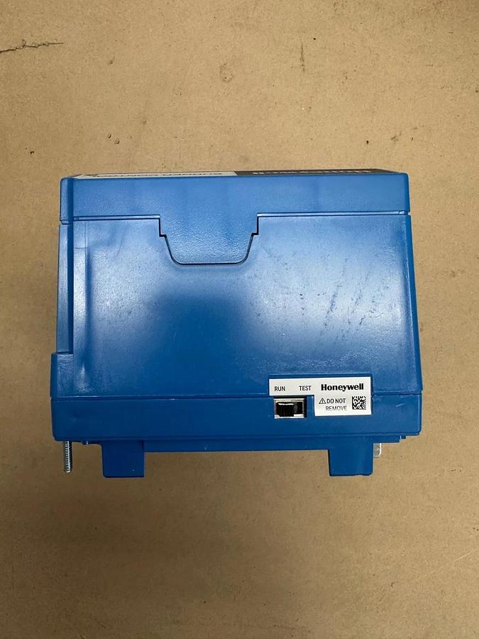 Used Honeywell RM7897A2002 Automatic Programming Control *NEW*