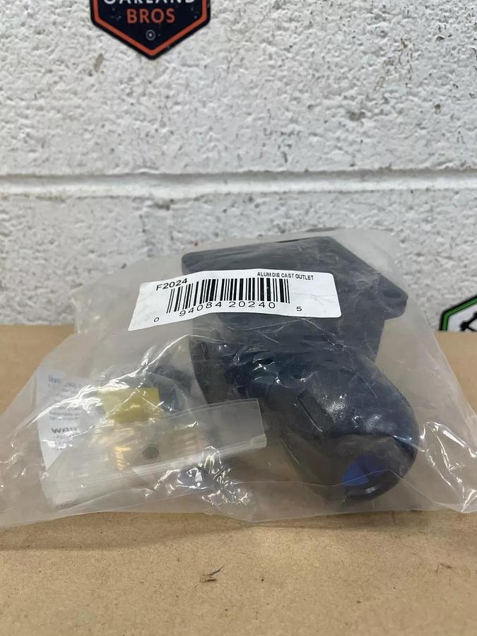 Used FastPipe by RapidAir F2024 1” Wall Outlet, Compressed Air Piping