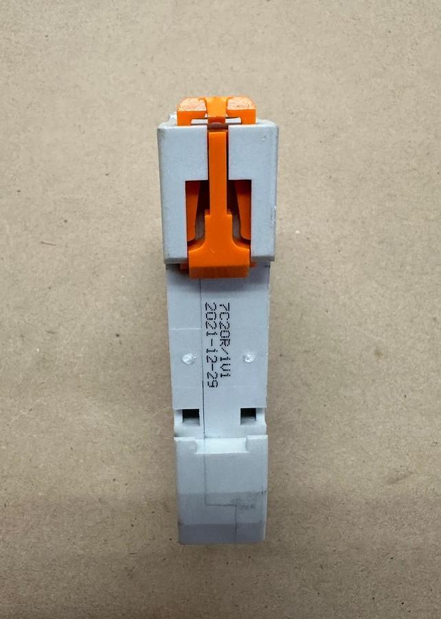 Phoenix Contact TMC 71C 20A Circuit Breaker *NEW*