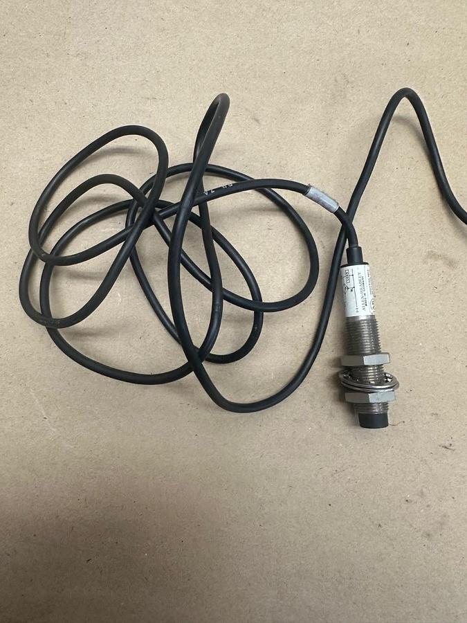 Allen Bradley 871C-P4B12 Proximity Switch *NEW*