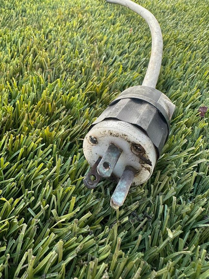 Used Stainless Steel Mixing Tank, 106 Gallon, w/ Leeson 1/3Hp @ 1725Rpm, 1 Ph, 115V