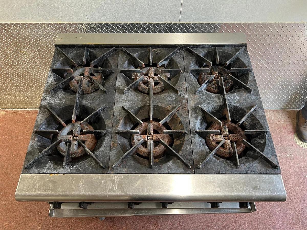 Used Wells HDHP-3630G 6-Burner Stovetop