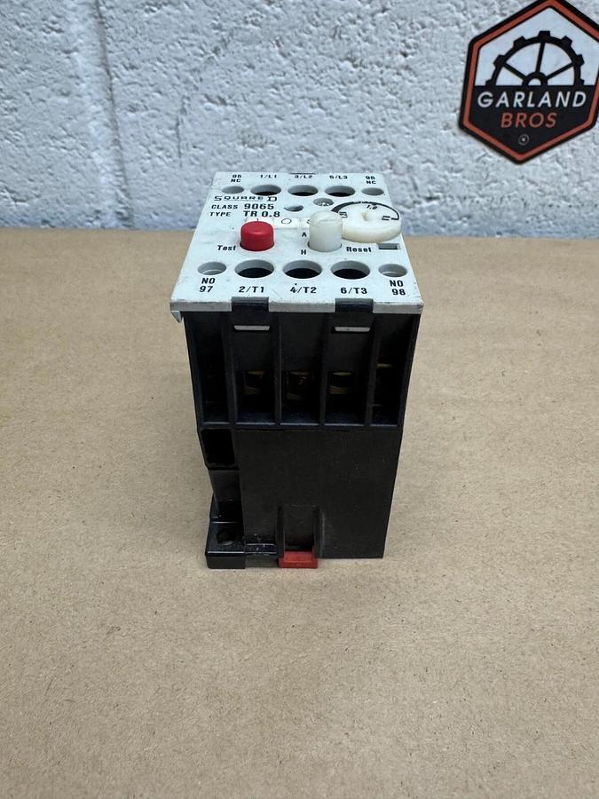 Used Square D 9065 TR 0,8 Overload Relay, 220-660V, 1-3 A
