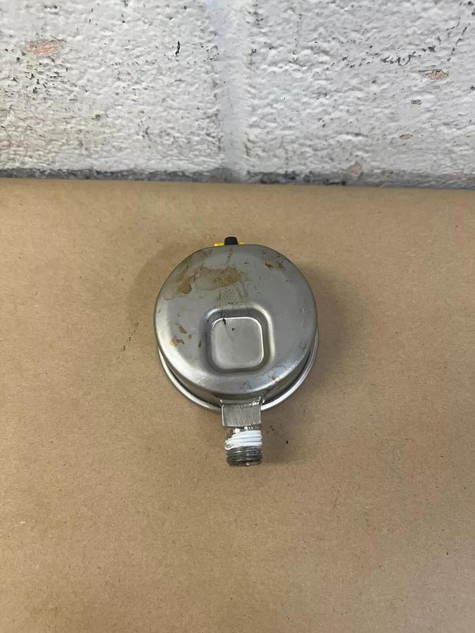 Used Swagelok PGI-63C-PG3000-LAOX SS 1/2” Gauge 0-100 PSI/Bar Pressure Gauge