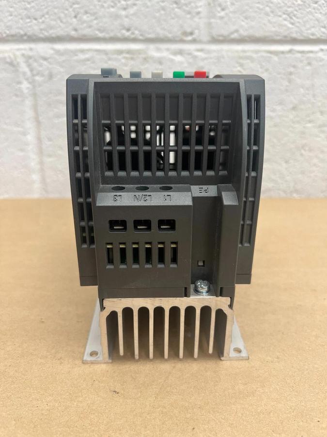 Used Siemens 6SL3210-5BE17-5UV0 1 Hp Sinamics V20 Inverter Drive