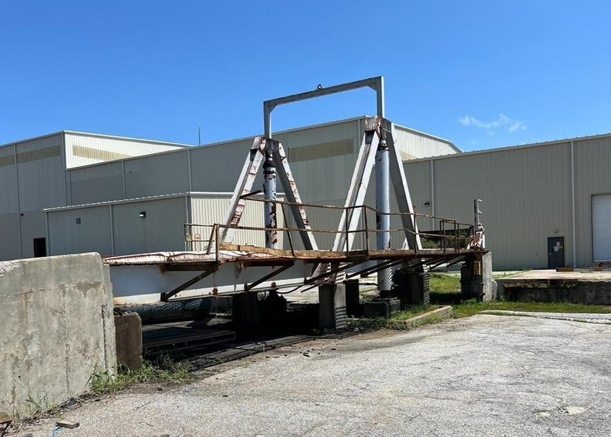 Used Phelps 70' Truck Tipper Model 2-60-1200-RP