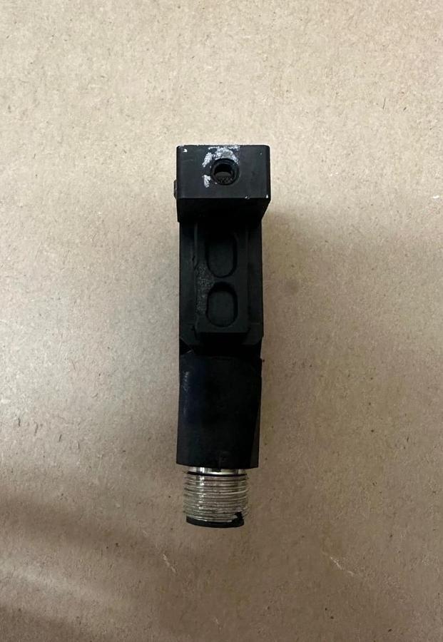 Used Sick WL11-P430 Retro-Reflective Photoelectric Sensor