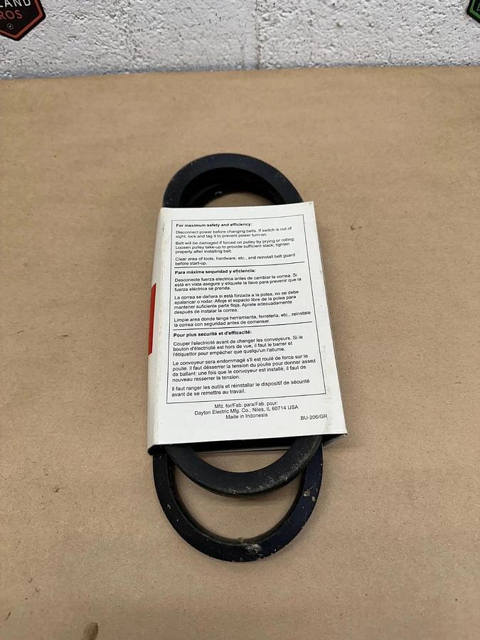 Used Dayton 3X637G V-Belt *NEW*