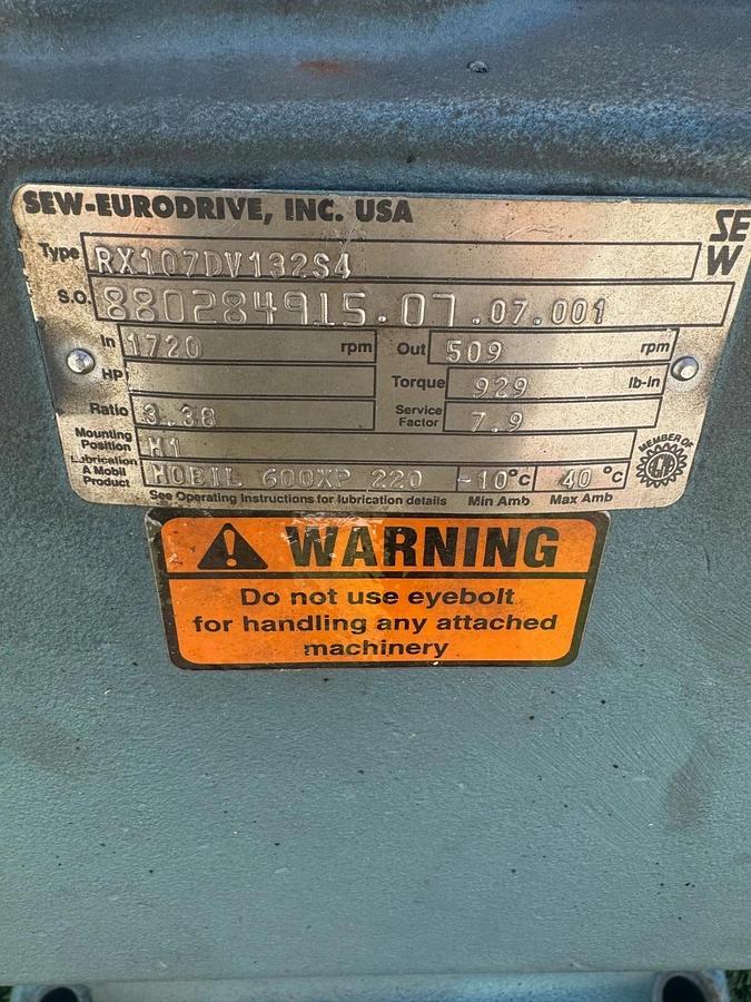 Used SEW Eurodrive DFV132S4 AC Motor 7.5HP @ 1720 RPM, SEW RX107DV132S4, 3.38:1 Ratio