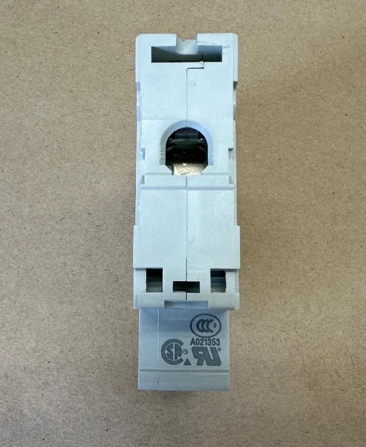 Used Schneider Electric 17414 Circuit Breaker *NEW*