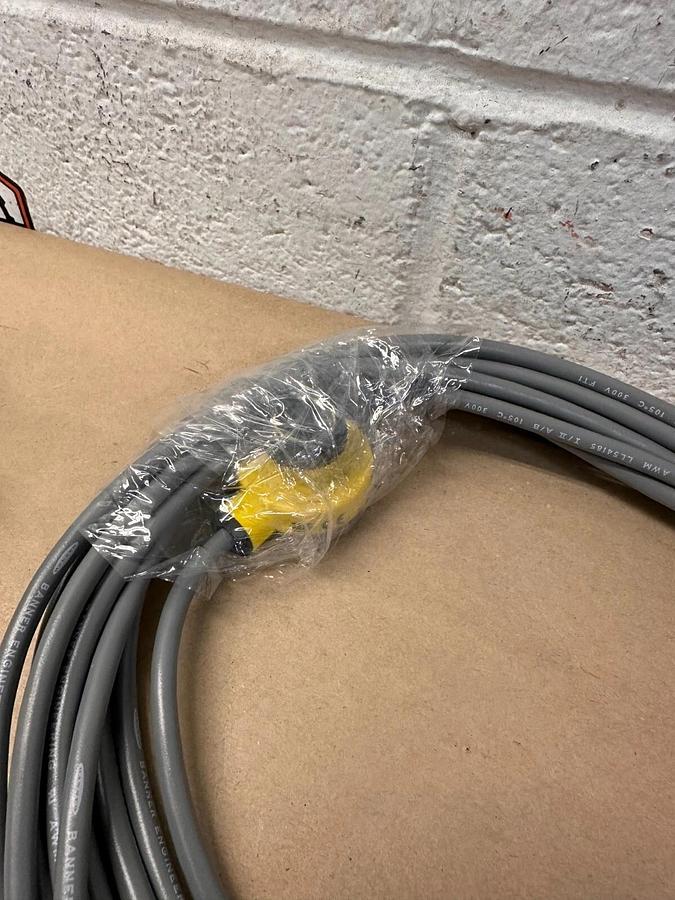 Used Banner - T18AW3FF50*W/30' - Photoelectric Sensor