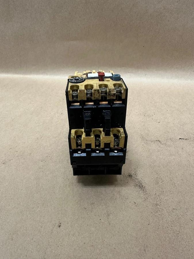 Used Allen Bradley 100-A09ND3 Contactor w/ 193-BSB 80 Relay