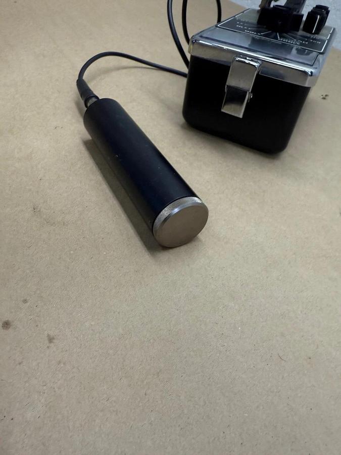 Used Bicron Surveyor 2000 Radiation Detector / Geiger Counter with Probe