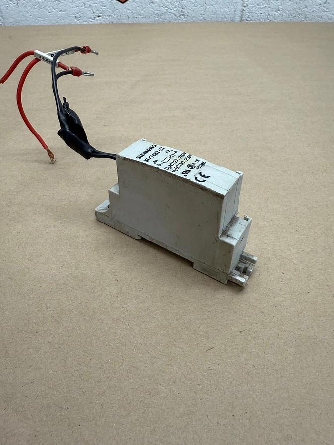 Used Siemens 3TX7462-3T Overvoltage Limiter