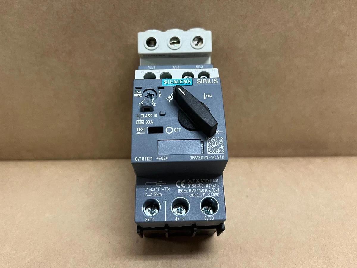 Used Siemens 3RV2021-1CA10 Motor Protection Circuit Breaker, Adj Trip Range 1.8-2.5A