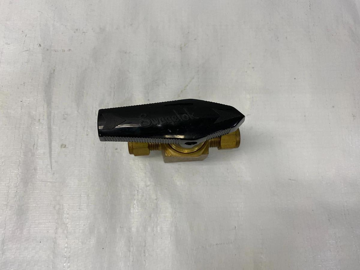 Used Swagelok B-44S6 Brass Ball Valve