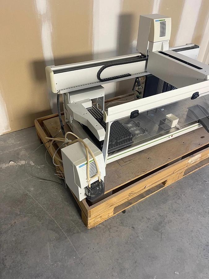 Used Perkin Elmer AJL4001 JANUS Expanded Automated Liquid Handling Work Station