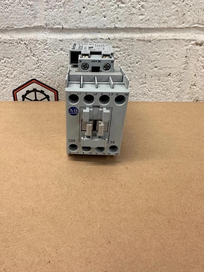 Used Allen Bradley - 100-C09Z*10; 100-FSD250 - Series A Contactor with Suppressor