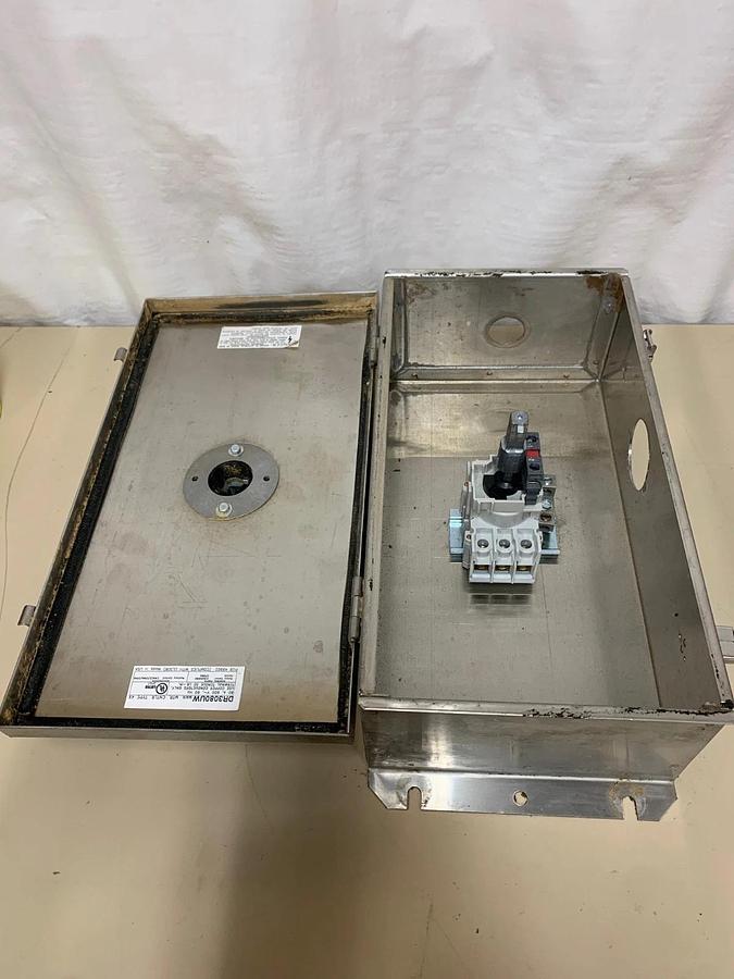 Used Eaton Cutler Hammer DR3080UD Rotary Disconnect Switch 600V 60Hz