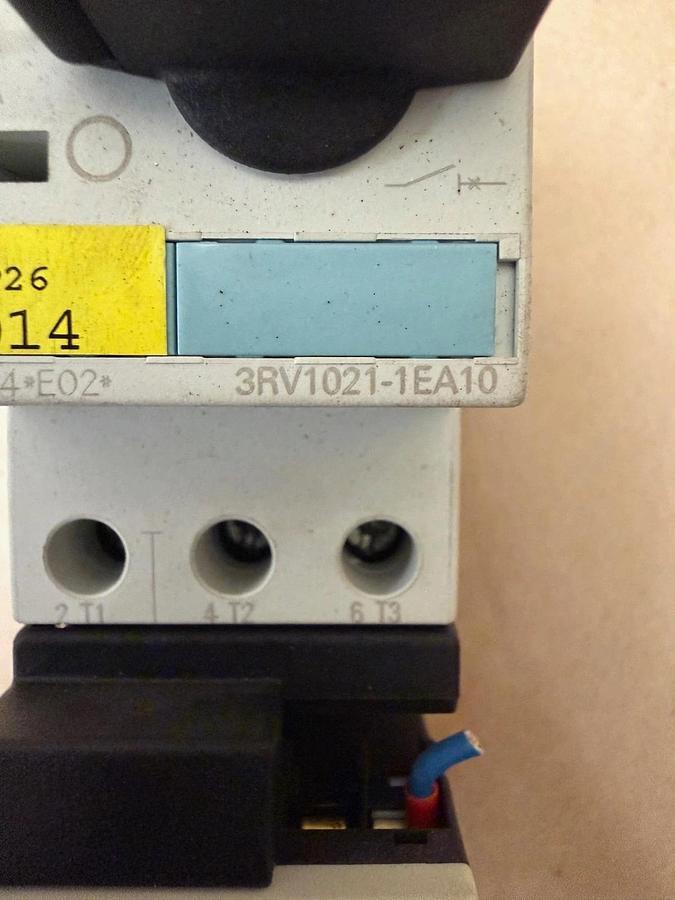 Used Siemens 3RV1021-1EA10 Circuit Breaker w/ 3RT1015-1BB41 Contactor