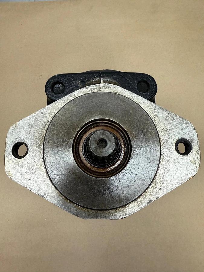 Used Parker 324-9110-119 Hydraulic Motor