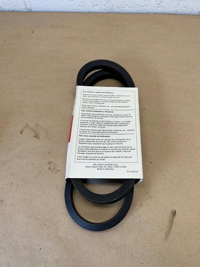 Used Dayton 3X474G V-Belt *NEW*