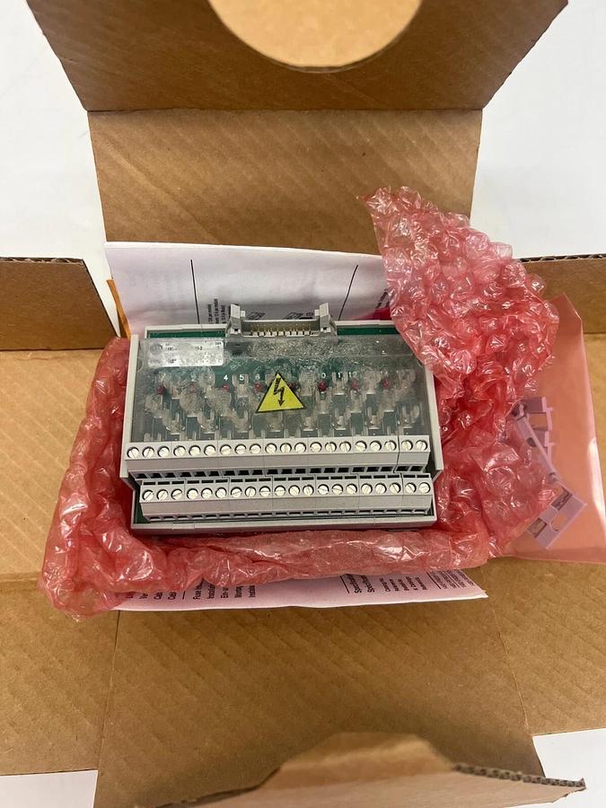 Used Allen Bradley 1492-IFM20F-F120-2 20 Pt. Fusible Interface Module