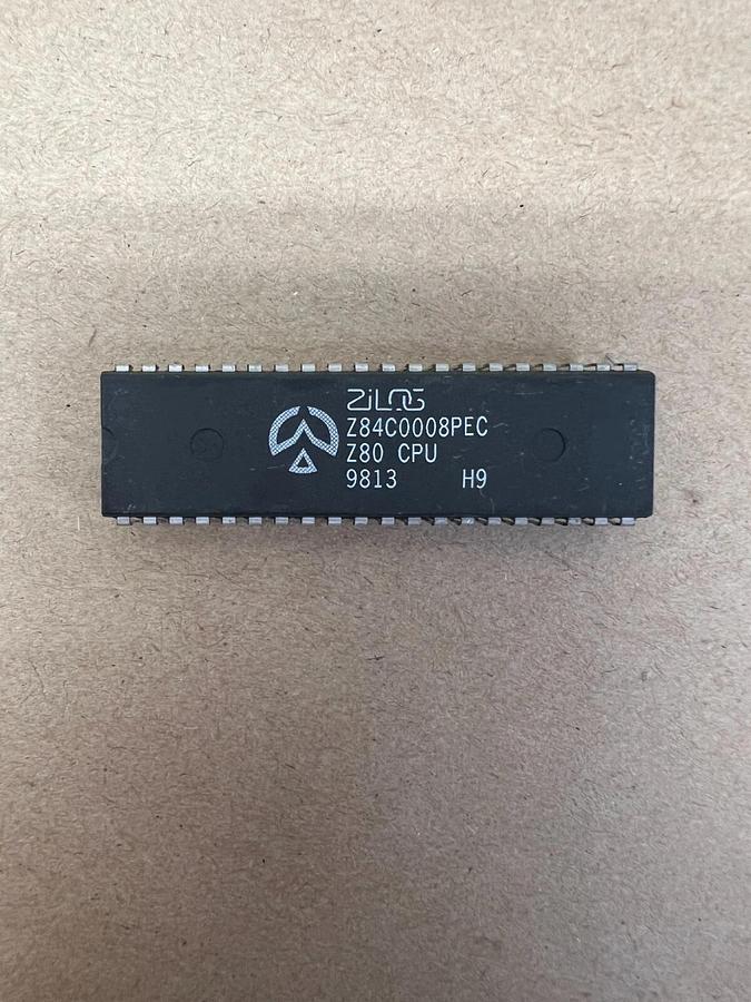 Used ZiLog Z84C0008PEC Microprocessor - Lot of 55