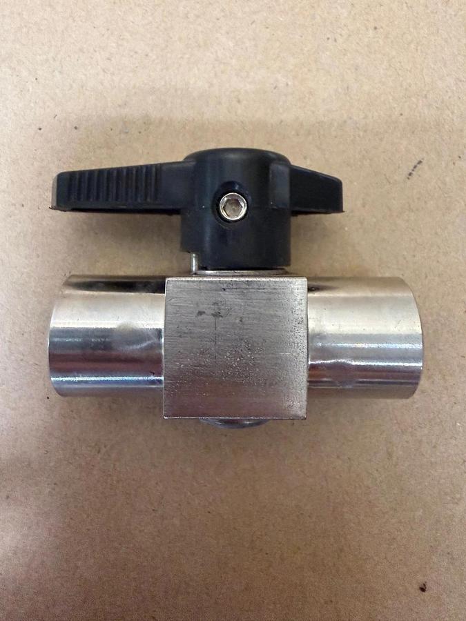 Used Hylok P1VF-4N Plug Valve 1/4” 3000psi