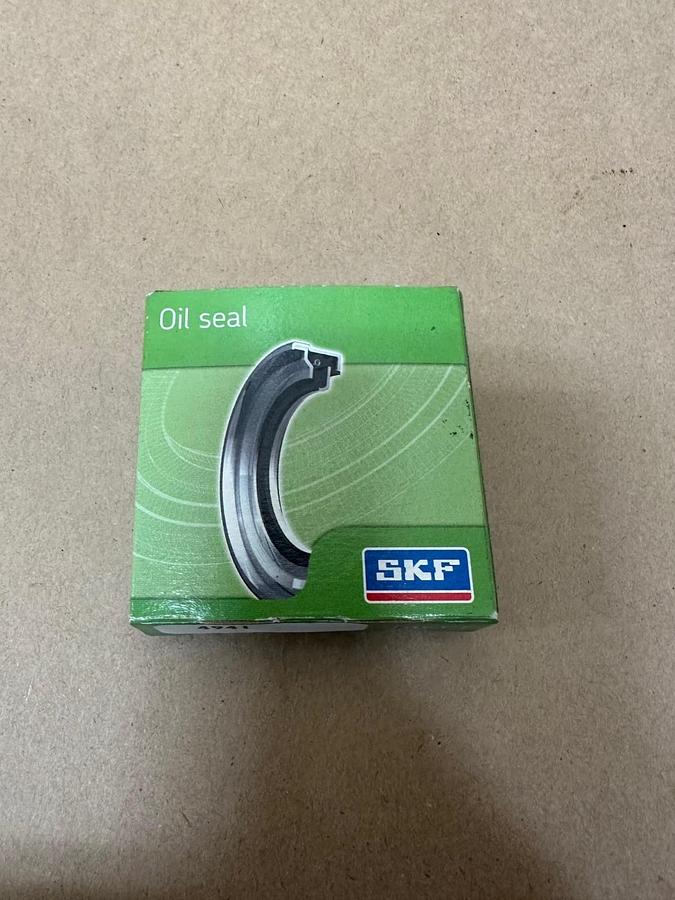 Used SKF 5P-1884 Oil Seal *NEW*