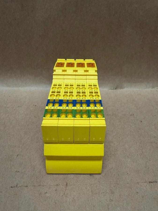 Used Phoenix Contact IB IL 24 LPSDO 8-PAC Safety Digital Output Module