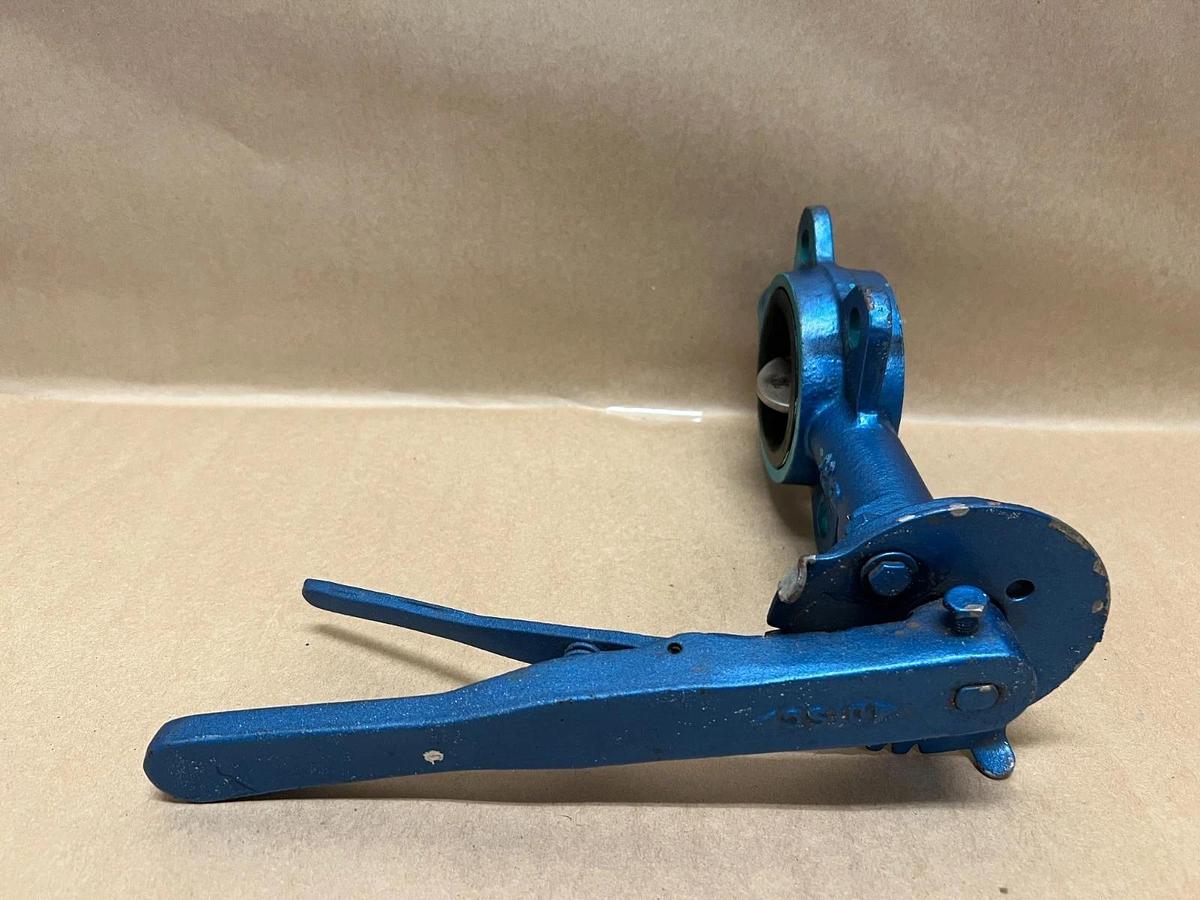 Used Cast Iron Butterfly Valve, 2-1/2" CI 25