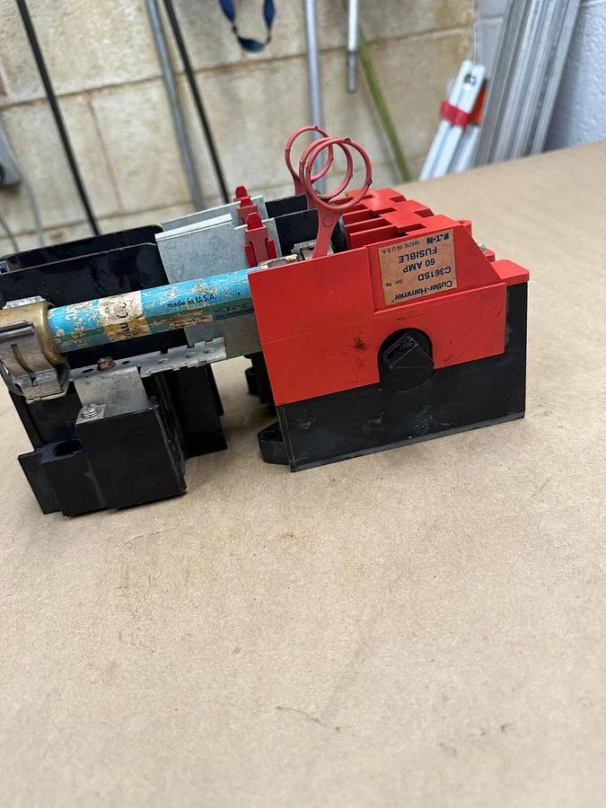 Used Cutler Hammer C361SD Disconnect Switch 60A Fusible