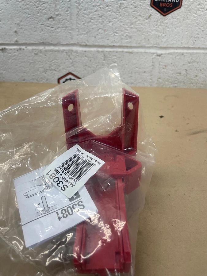 Used MasterLock S3081 Adjustable Ball Valve Lockout