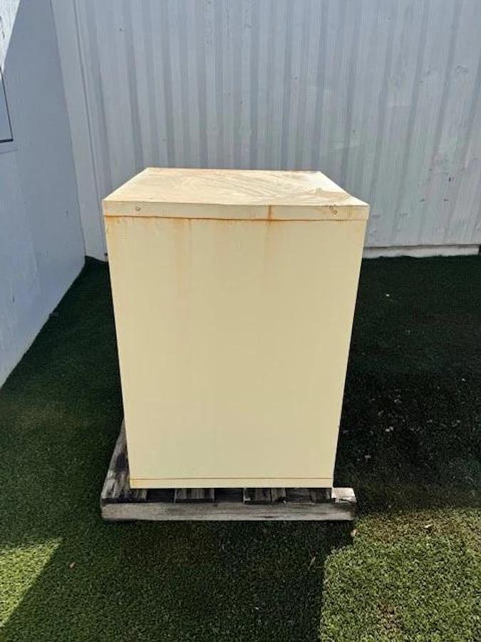 Used Industrial Tool Cabinet 3-Shelf W: 29-3/4” D: 27-3/4” H: 39-1/4"