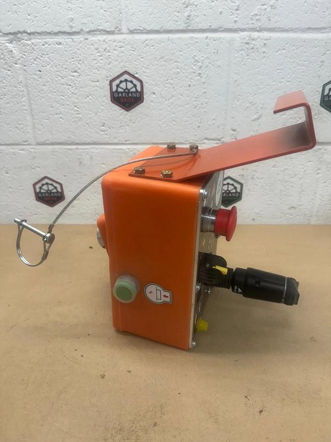 Used JLG 253100 Control Box