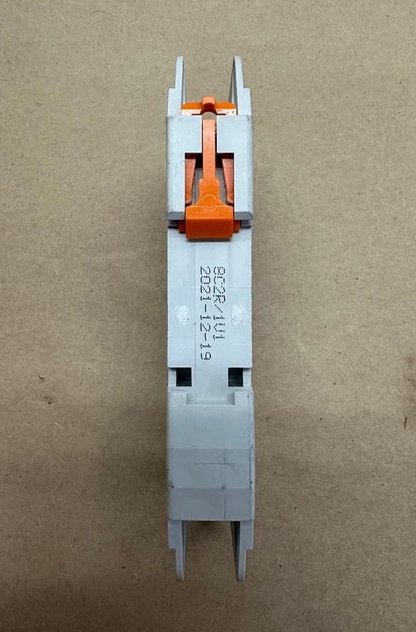Used Phoenix Contact TMC 81C 02A Circuit Breaker *NEW*