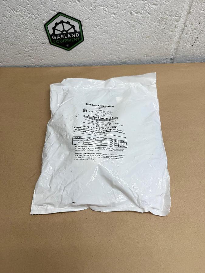 Used Mencom Corp PMIN-40FR-1M-34 Power Receptacle 600V 40A *NEW*