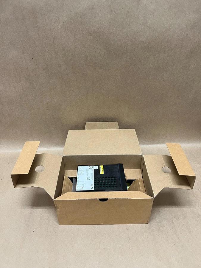 PMA KS92-102-0009E-000 Industrial Temperature Controller, PRL: 1/5.1