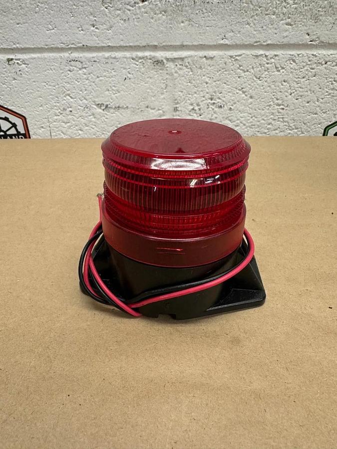 Used METEORLITE SY361005L-R-LED Low Profile Strobe Light *NEW*