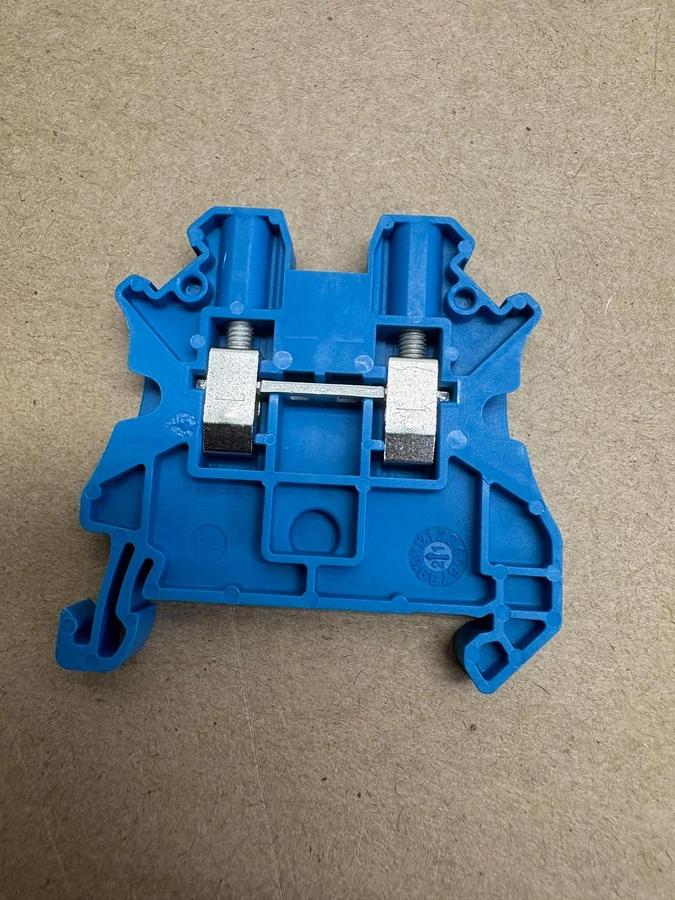 Used Phoenix Contact Typ UT 4 Terminal Block, Blue, Lot of 9 *NEW*